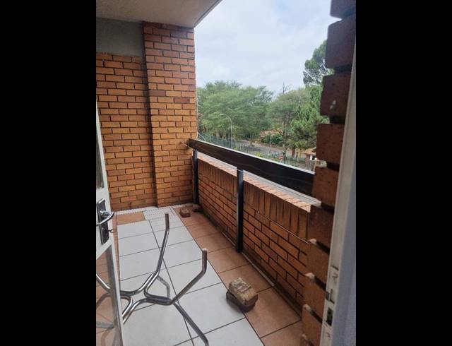 2 BEDROOM APARTMENT FOR SALE IN MALVERN EAST EXT